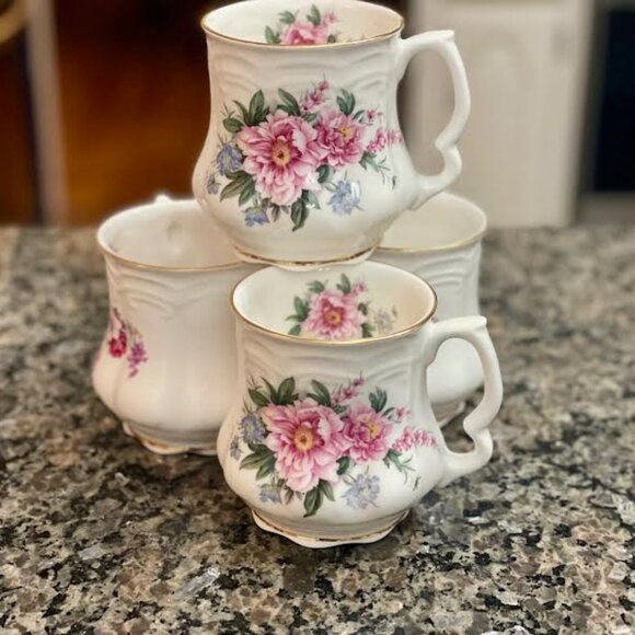 Vintage David Michael English Floral Bone China Mugs - Set of 4 - Picture 2 of 16
